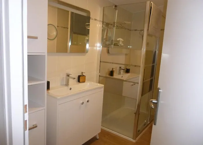 Pensión Les Rives De La Dive Les 123 Coaching 3*